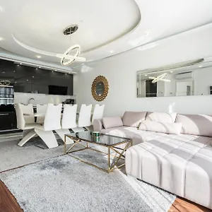 Apartment Kiraly 44 Luxury With Free Parking, Budapest